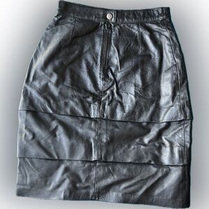 Vintage Leather Vera Pelle Italian Pencil Layered Skirt in Black